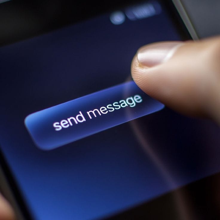 Read more about the article Why Personal Messages Raise More Money Than Mass Campaigns